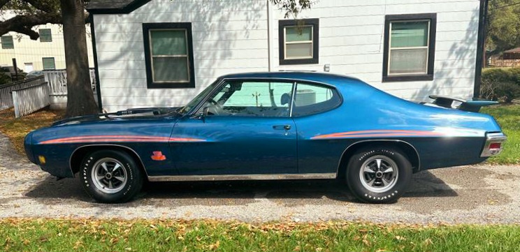 1970-Pontiac-GTO-The-Judge-2